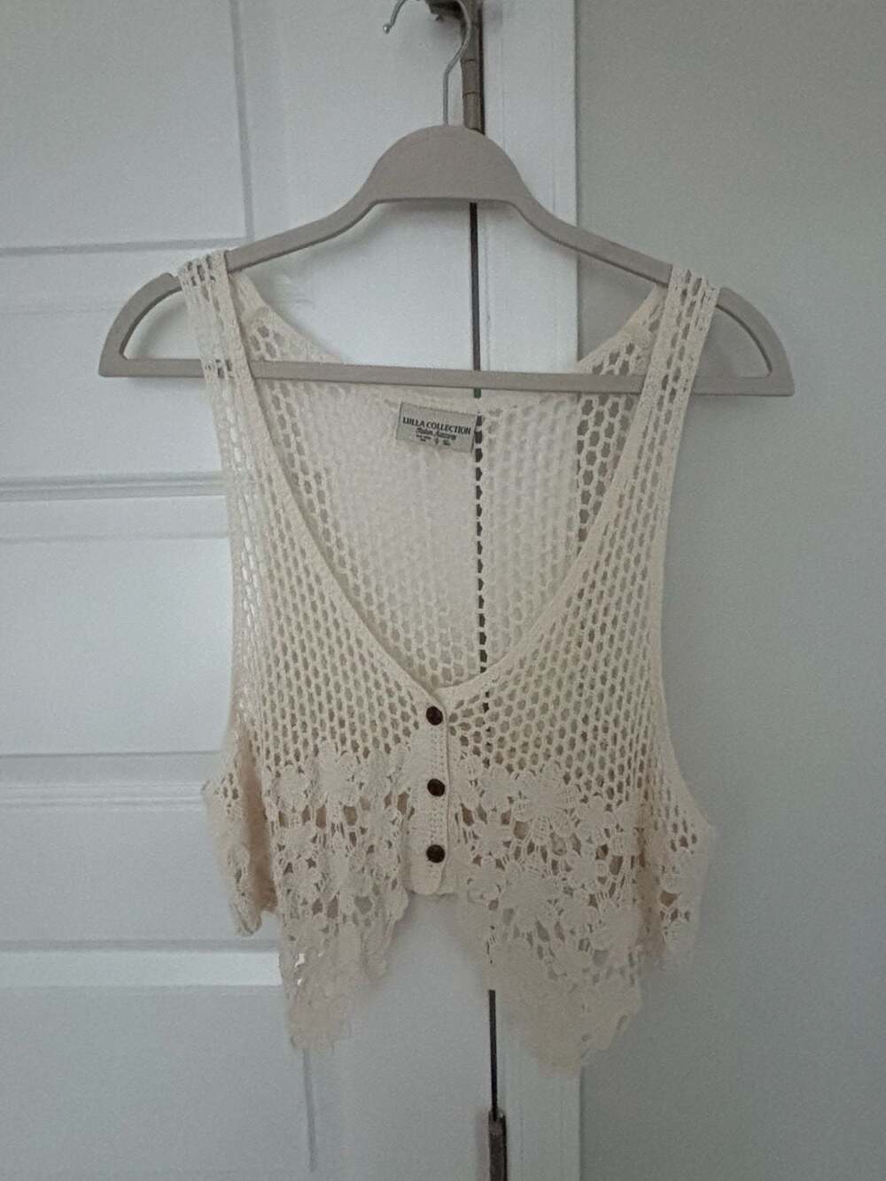 Lulla Collection Cream Crochet Floral V-Neck Button-Front Cropped Vest